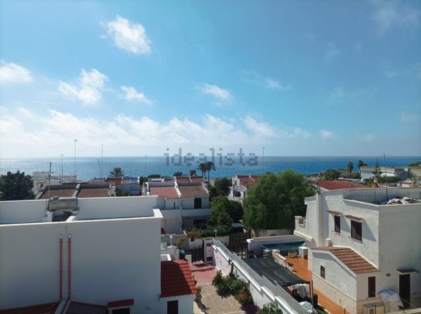 villa in vendita a Leporano in zona Marina di Leporano