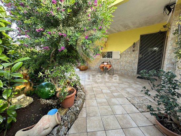 casa indipendente in vendita a Leporano