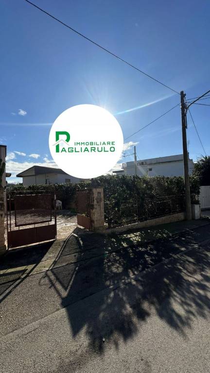 casa indipendente in vendita a Leporano