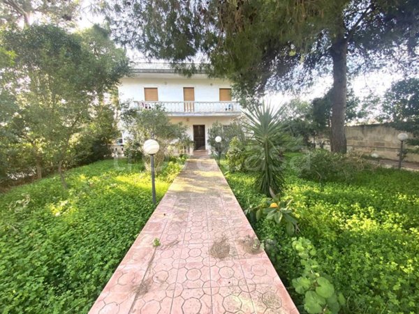 casa indipendente in vendita a Leporano