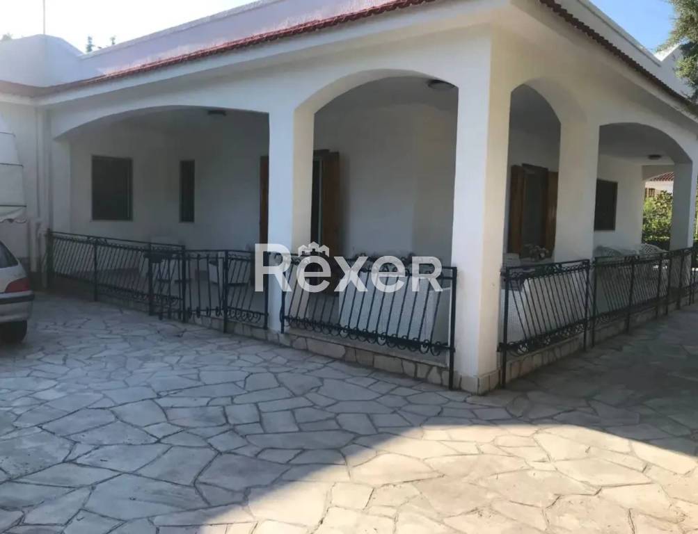 casa indipendente in vendita a Leporano