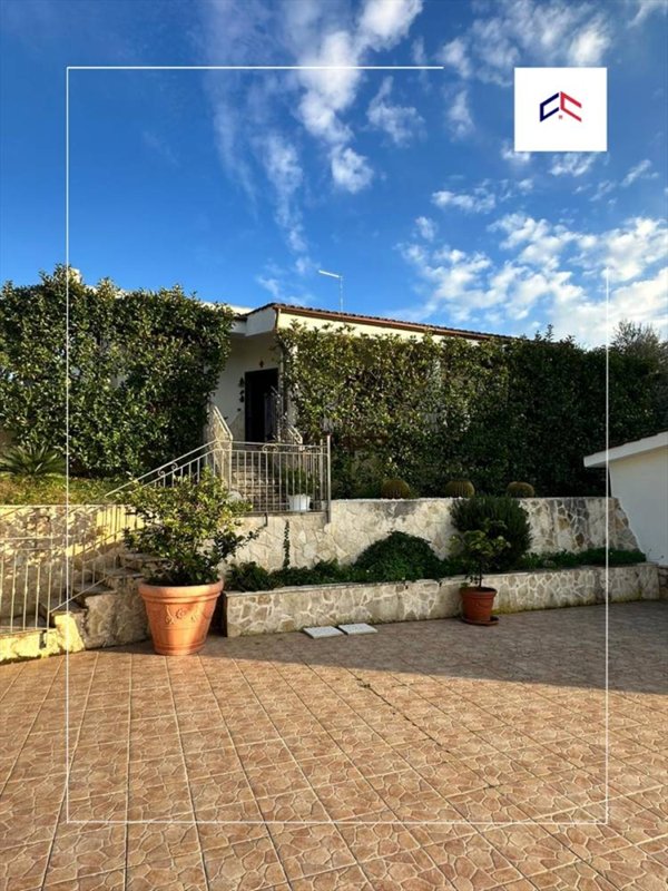 casa indipendente in vendita a Leporano