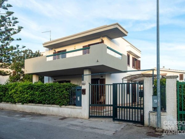 casa indipendente in vendita a Leporano