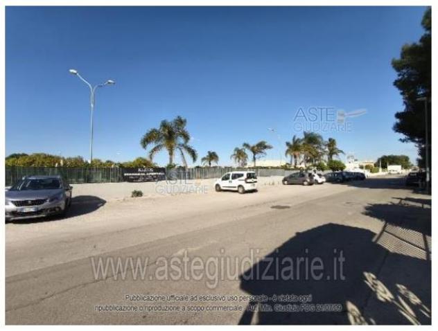 negozio in vendita a Leporano