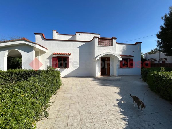 casa indipendente in vendita a Leporano