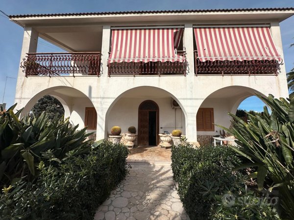 casa indipendente in vendita a Leporano
