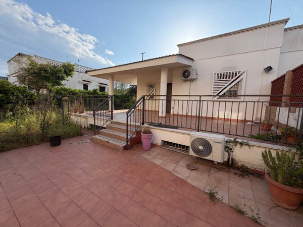casa indipendente in vendita a Leporano