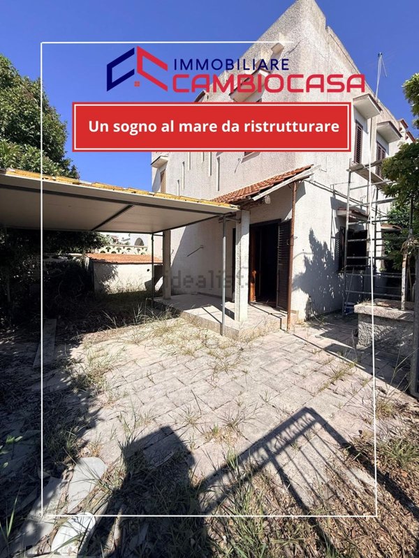 casa indipendente in vendita a Leporano