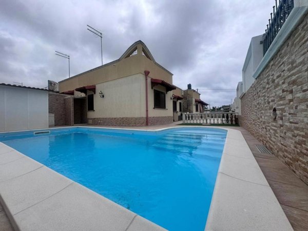 casa indipendente in vendita a Leporano
