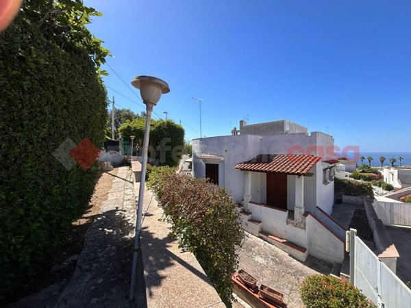 casa indipendente in vendita a Leporano