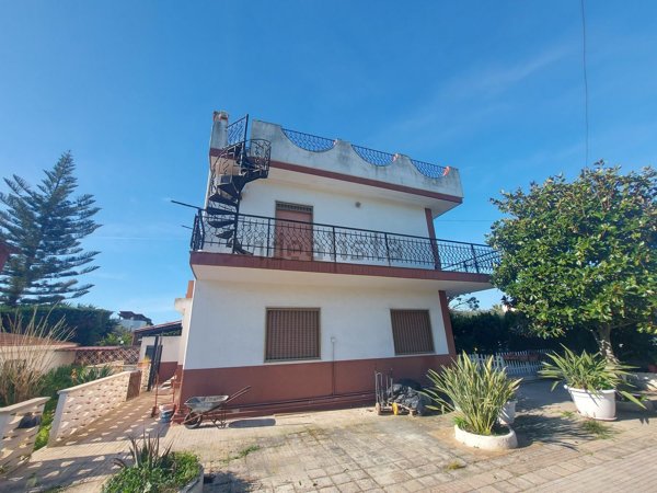 casa indipendente in vendita a Leporano
