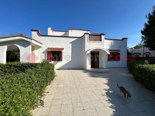 casa indipendente in vendita a Leporano