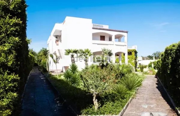 casa indipendente in vendita a Leporano