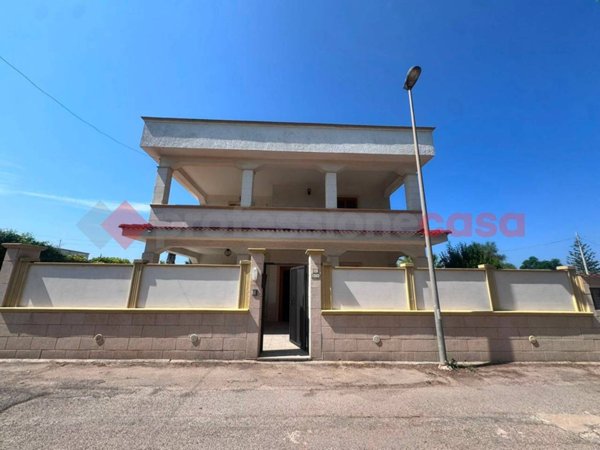 casa indipendente in vendita a Leporano in zona Marina di Leporano
