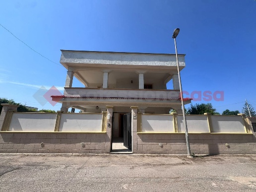 casa indipendente in vendita a Leporano in zona Marina di Leporano