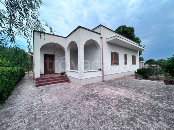casa indipendente in vendita a Leporano