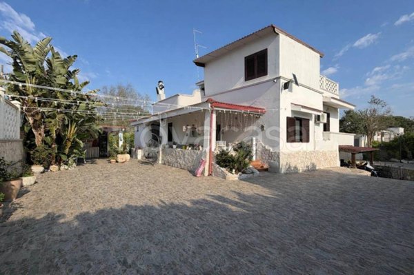 casa indipendente in vendita a Leporano in zona Marina di Leporano