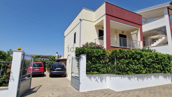 casa indipendente in vendita a Leporano