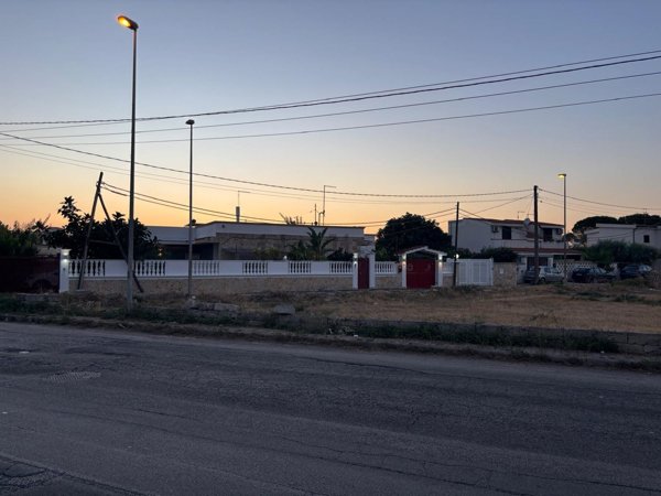 bifamiliare in vendita a Leporano in zona Marina di Leporano
