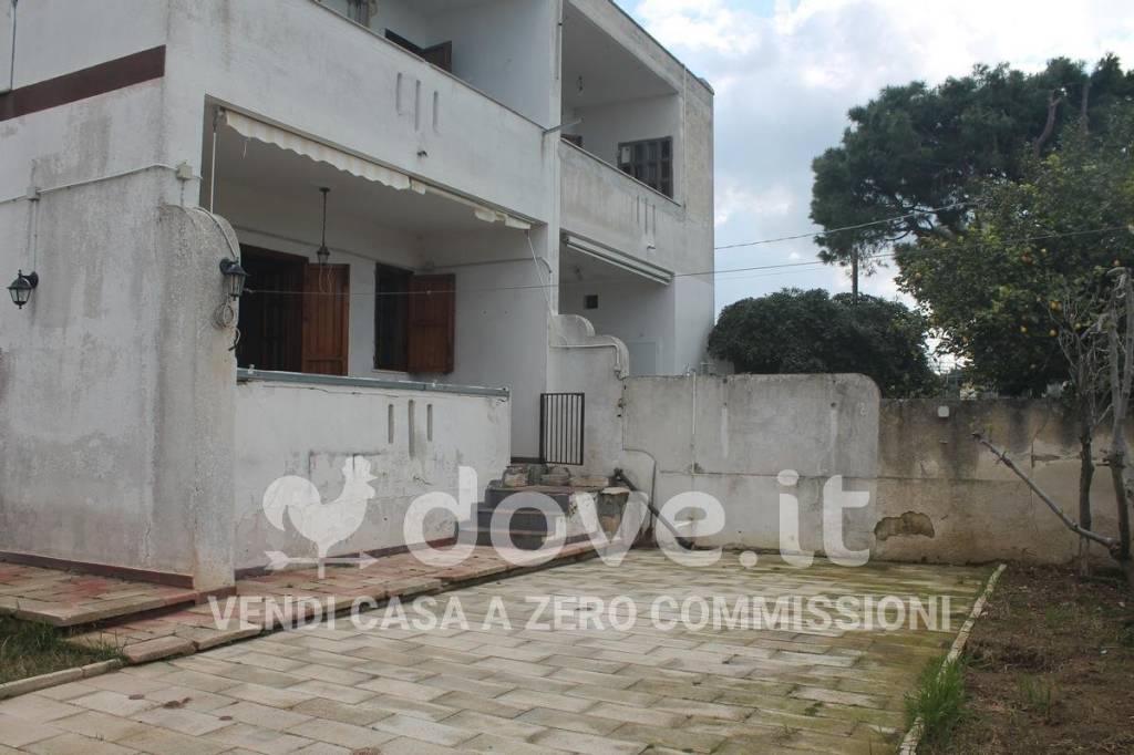 casa indipendente in vendita a Leporano in zona Marina di Leporano