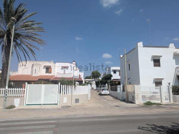 casa indipendente in vendita a Leporano in zona Marina di Leporano