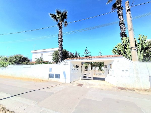 casa indipendente in vendita a Leporano in zona Marina di Leporano