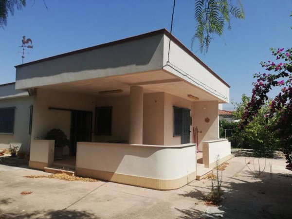 casa indipendente in vendita a Leporano in zona Marina di Leporano