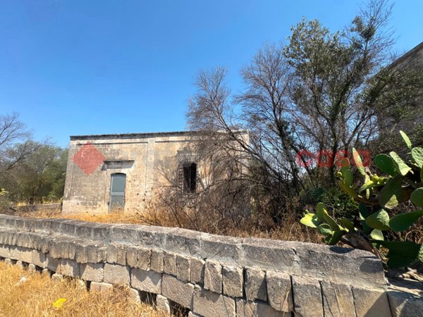 casa indipendente in vendita a Leporano