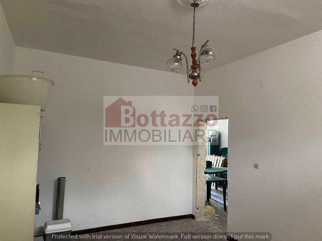 casa indipendente in vendita a Lizzano
