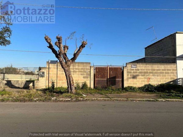 casa indipendente in vendita a Lizzano