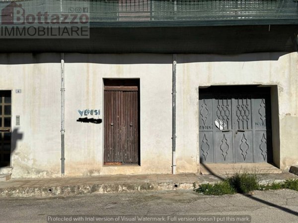 casa indipendente in vendita a Lizzano