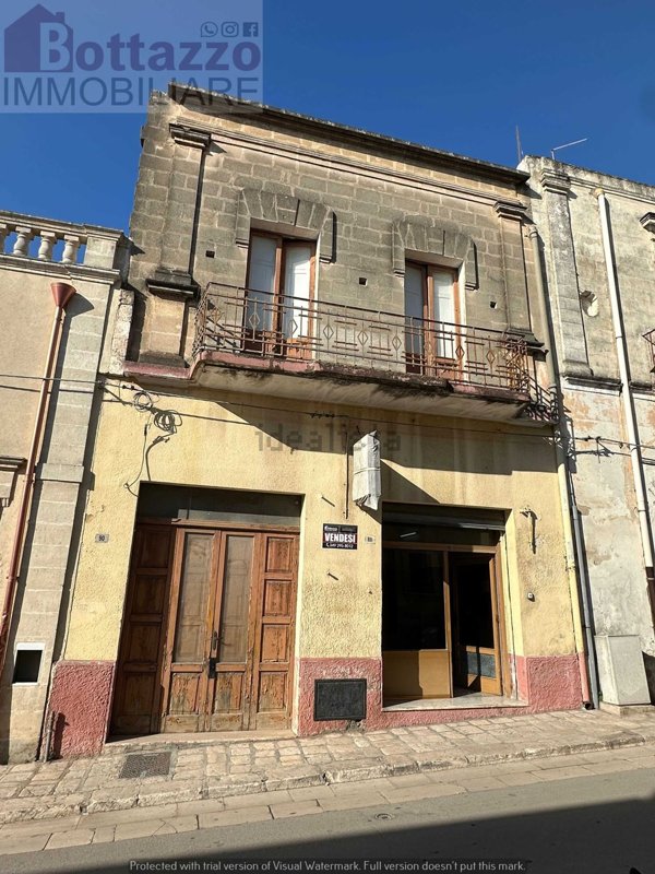 casa indipendente in vendita a Lizzano
