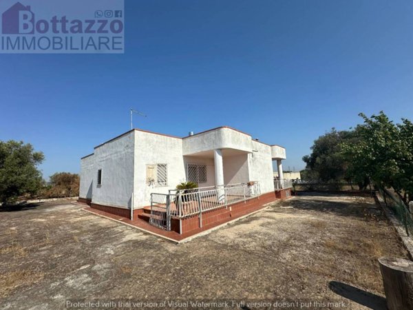 casa indipendente in vendita a Lizzano