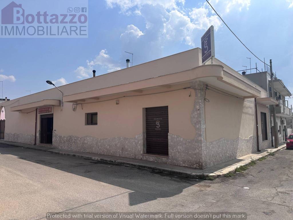 negozio in vendita a Lizzano