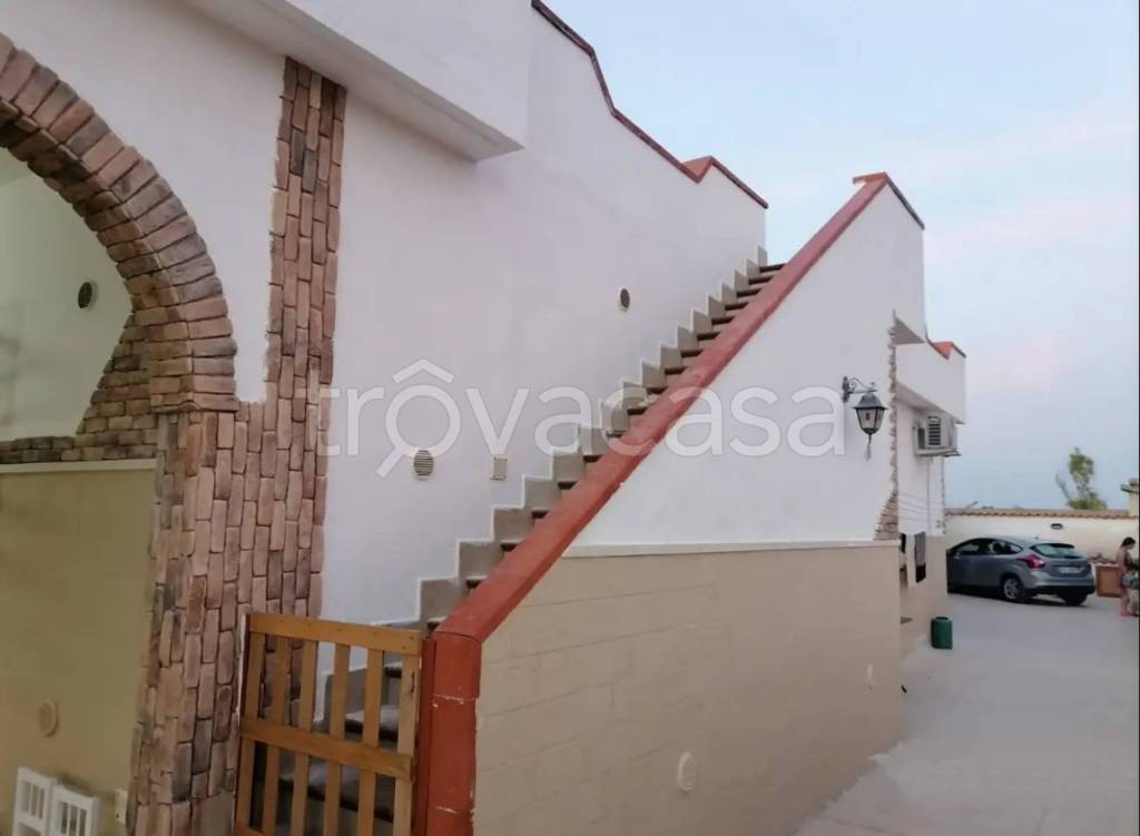 casa indipendente in vendita a Lizzano