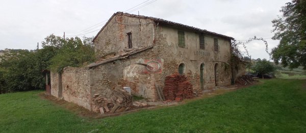 casa indipendente in vendita a Lizzano
