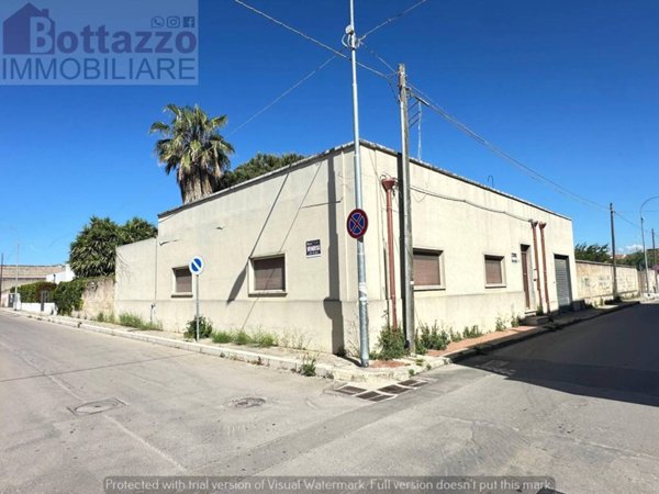 casa indipendente in vendita a Lizzano