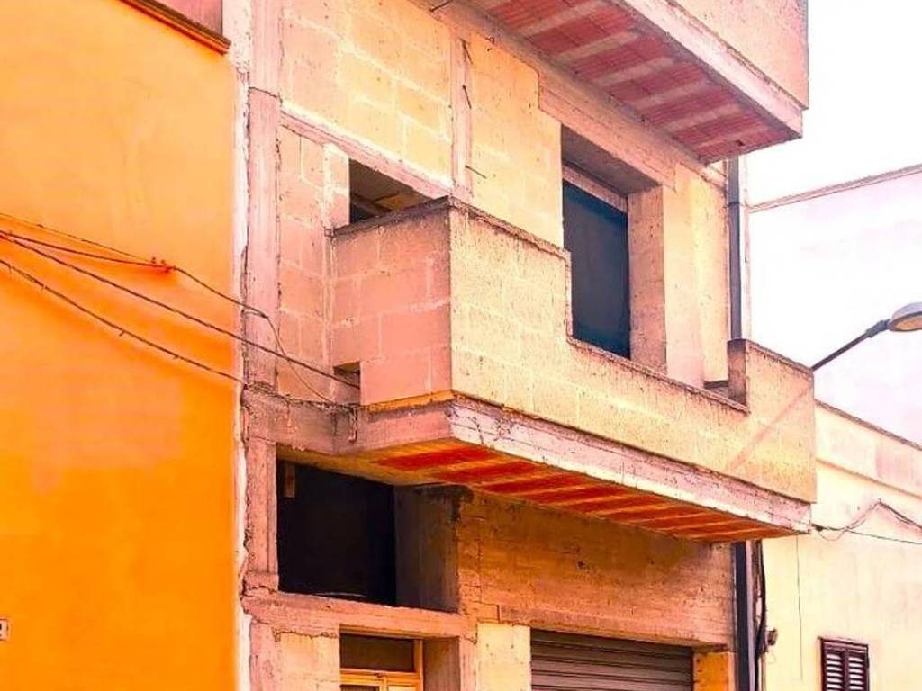 casa indipendente in vendita a Lizzano