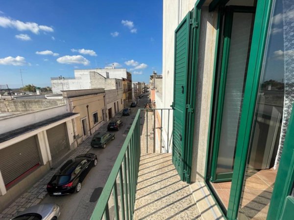casa indipendente in vendita a Lizzano