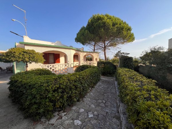 casa indipendente in vendita a Lizzano