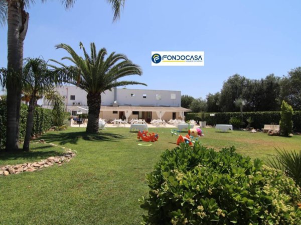 negozio in vendita a Lizzano