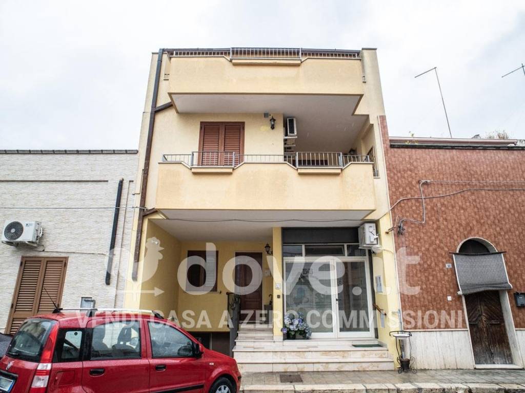 intera palazzina in vendita a Lizzano