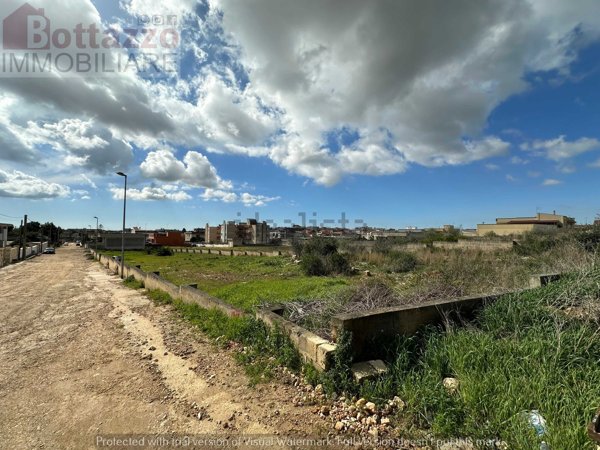 terreno edificabile in vendita a Lizzano