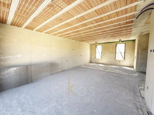 casa indipendente in vendita a Lizzano