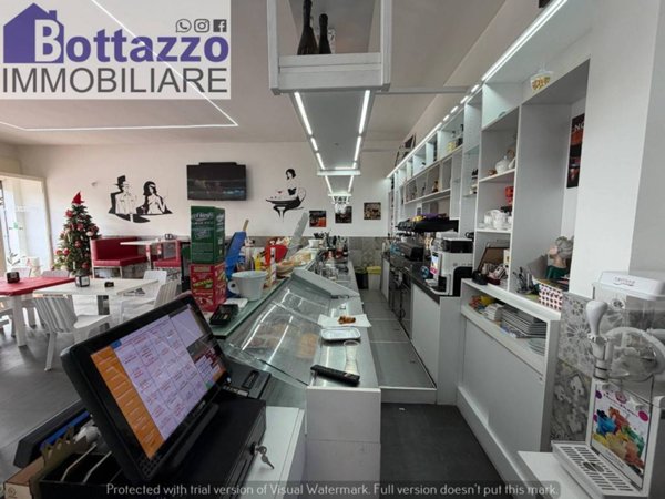 negozio in vendita a Lizzano