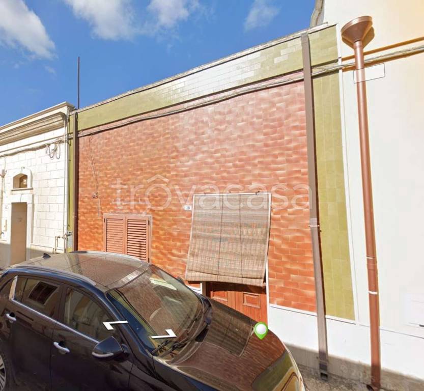 casa indipendente in vendita a Lizzano