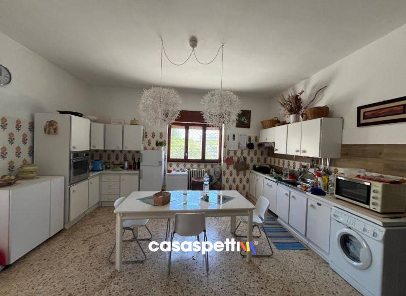 casa indipendente in vendita a Lizzano in zona Marina di Lizzano