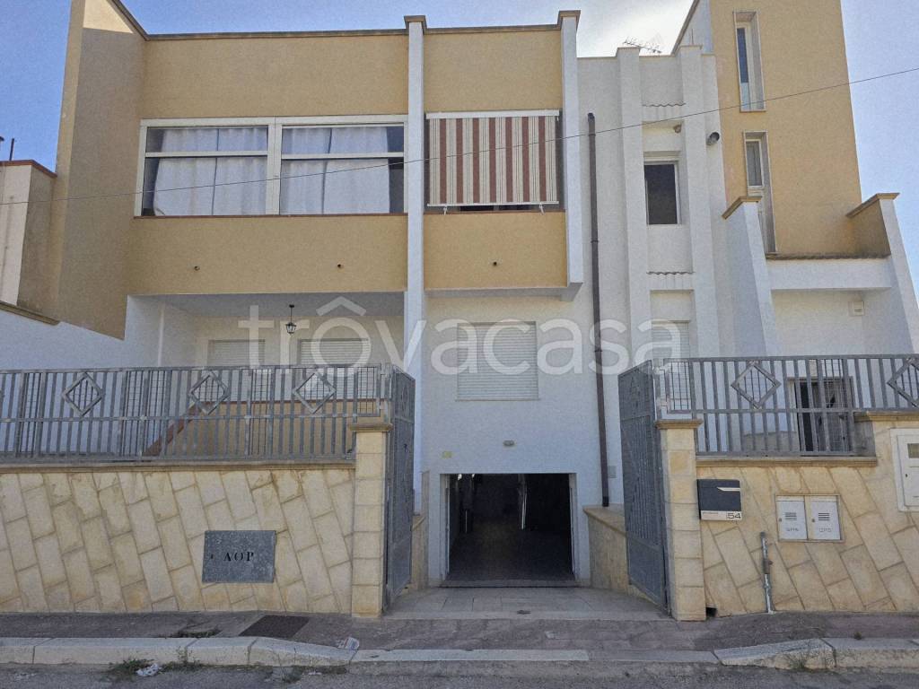 casa indipendente in vendita a Lizzano