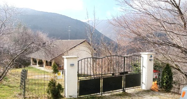 casa indipendente in vendita a Lizzano