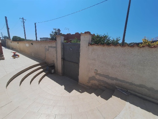 appartamento in vendita a Lizzano in zona Marina di Lizzano